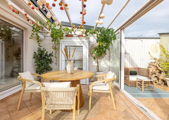 Aria Penthouse & Garden *