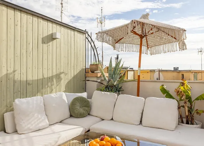 Aria Penthouse & Garden *